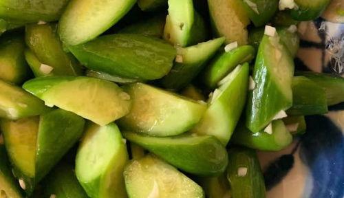 黄磊一家吃瓜,温馨家庭生活曝光