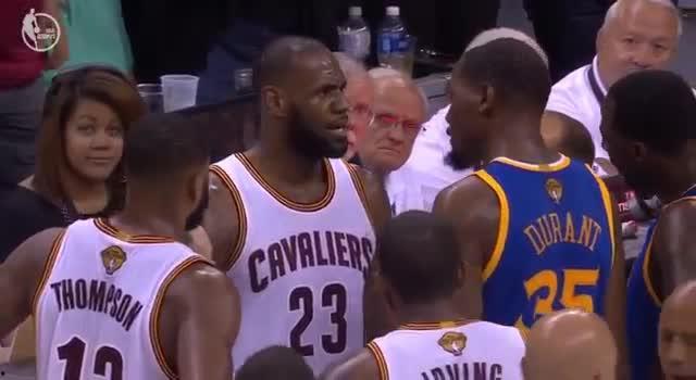 杜兰特场下吃瓜,揭秘篮球巨星场下生活