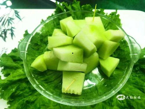 蜜瓜能削皮吃吗,健康美味两不误